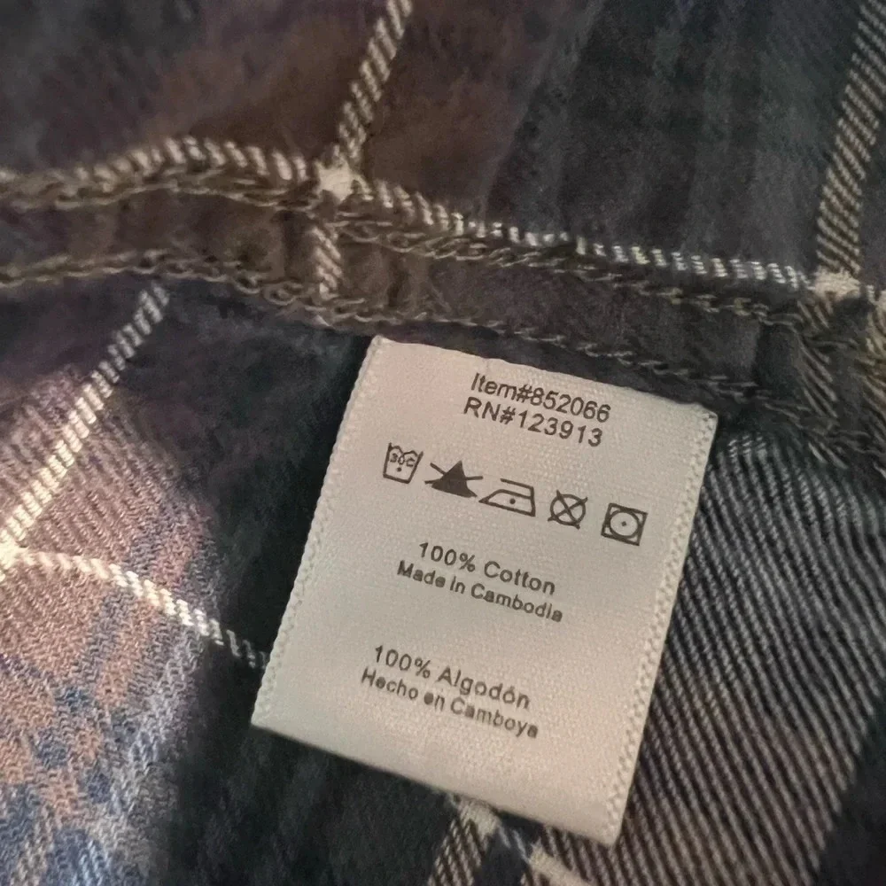 Zachs Girlfriend Bea,XL, blue plaid, paisley print lining pearl snap roll‎ tab